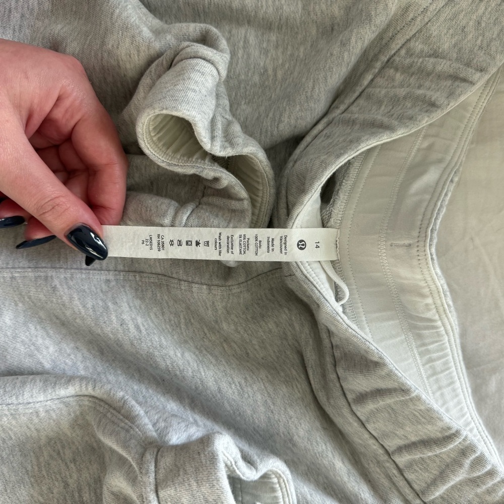 Lululemon Relaxed Full length joggers